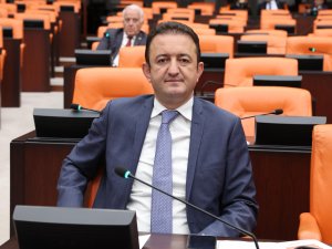 CHP Konya Milletvekili Barış Bektaş, PİKTES öğretmenlerinin sorunlarını meclise taşıdı